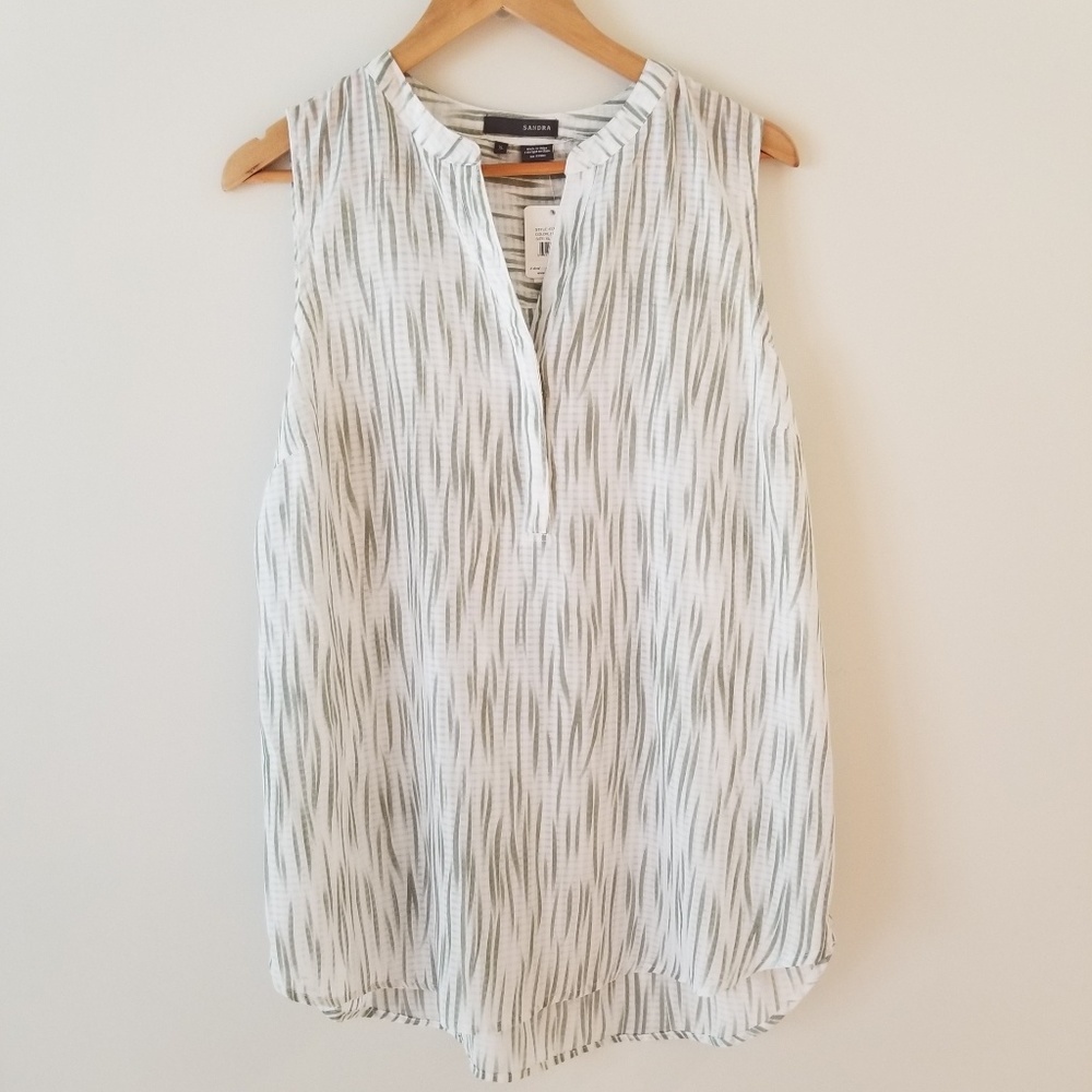 SANDRA INGRISH New with tags tank blouse v-neck